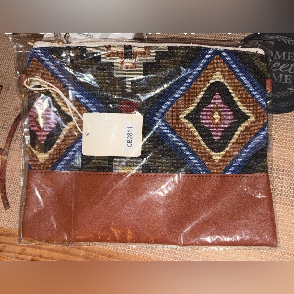 Geometric Patterned Clutch Bag